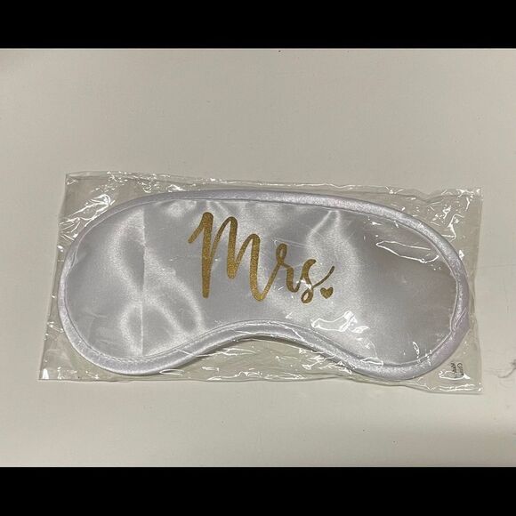 ⭐️Bride “MRS.” Sleep Mask   - Picture 1 of 2